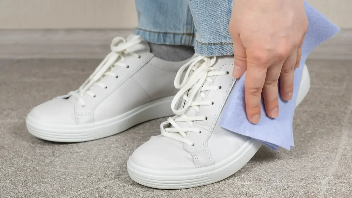 Weiße Sneaker reinigen Weiße Sneaker reinigen